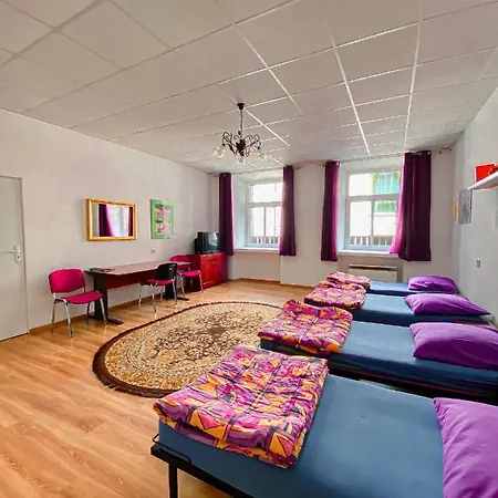 Hostel Schronisko Mlodziezowe Ptsm 
